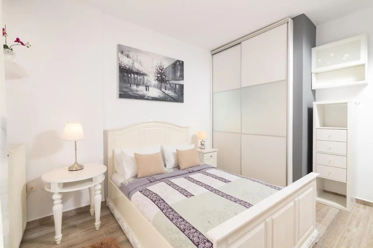 F & B Collection - Flat For 4 Apartment Thessaloniki 0*,